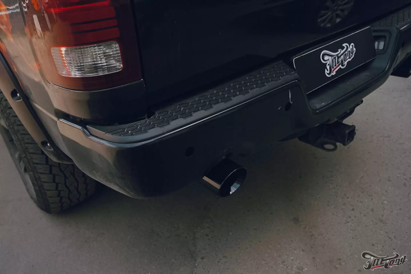 Построили выхлопную систему на RAM 1500 для MEATBROTHERS